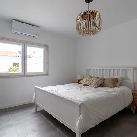 Casa Do Mural - Sesimbra, Lagoa De Albufeira E Aldeia Do Meco *