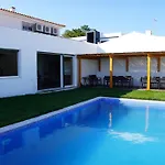 Casa Do Mural - Heated Pool, Games & Beaches! *
