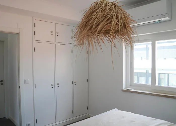 Casa Do Mural - Sesimbra, Lagoa De Albufeira E Aldeia Do Meco 세심브라