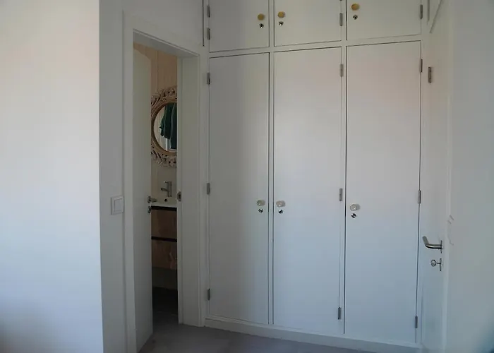 Casa Do Mural - Sesimbra, Lagoa De Albufeira E Aldeia Do Meco *