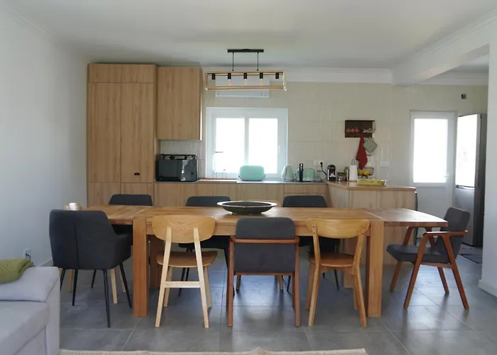 Casa Do Mural - Sesimbra, Lagoa De Albufeira E Aldeia Do Meco 세심브라